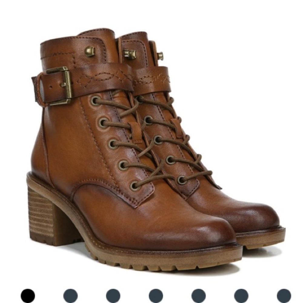 Zodiac
Women's Gemma Lace Up Block Heel Boot